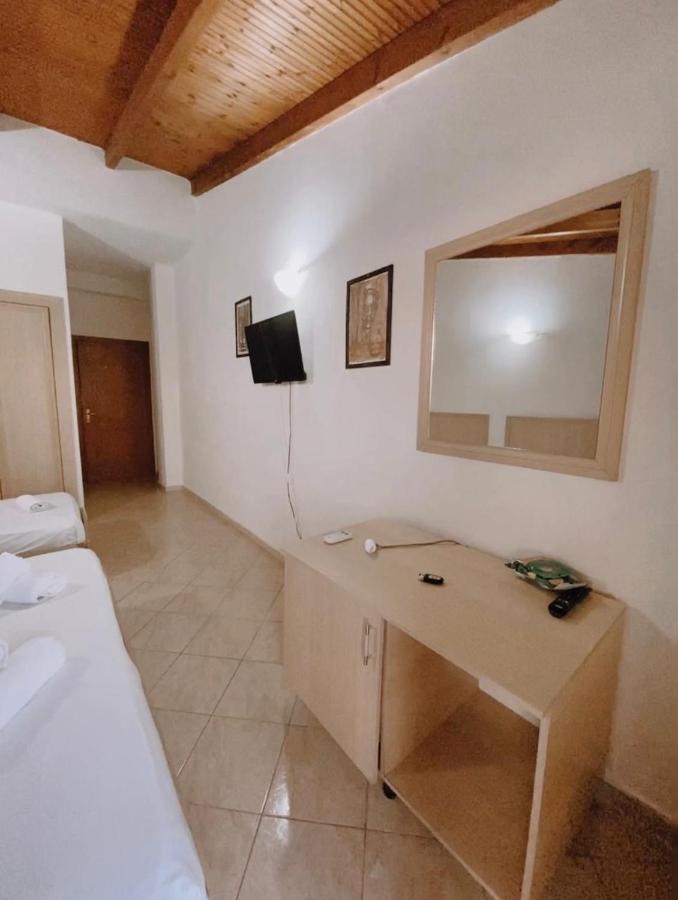 Hotel Belle Vue Dhërmi Eksteriør billede